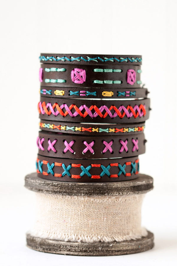 How To Make a Peyote Stitch Cuff Bracelet - Amy Romeu